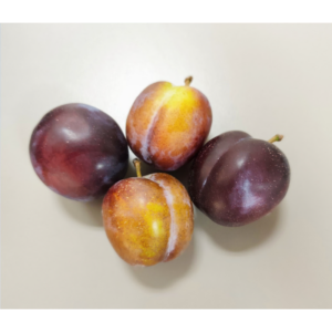 Prune rouge 9,5€/kg